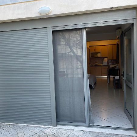 Avr Airport Deluxe Suites 4 Markópoulon Exterior foto